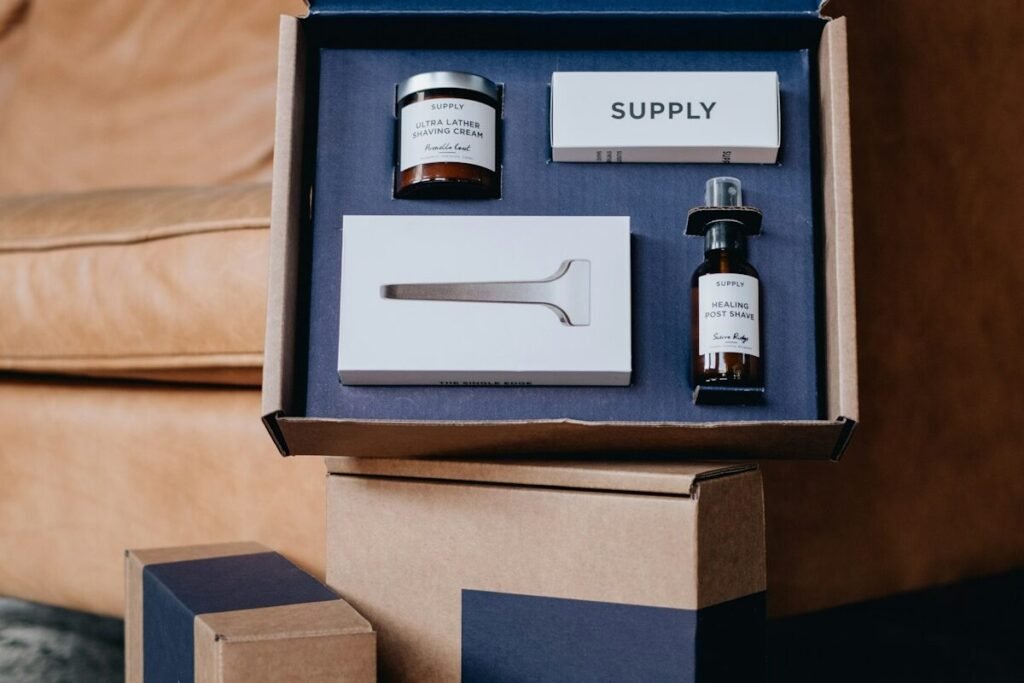 A labelled product vial beside its packaging