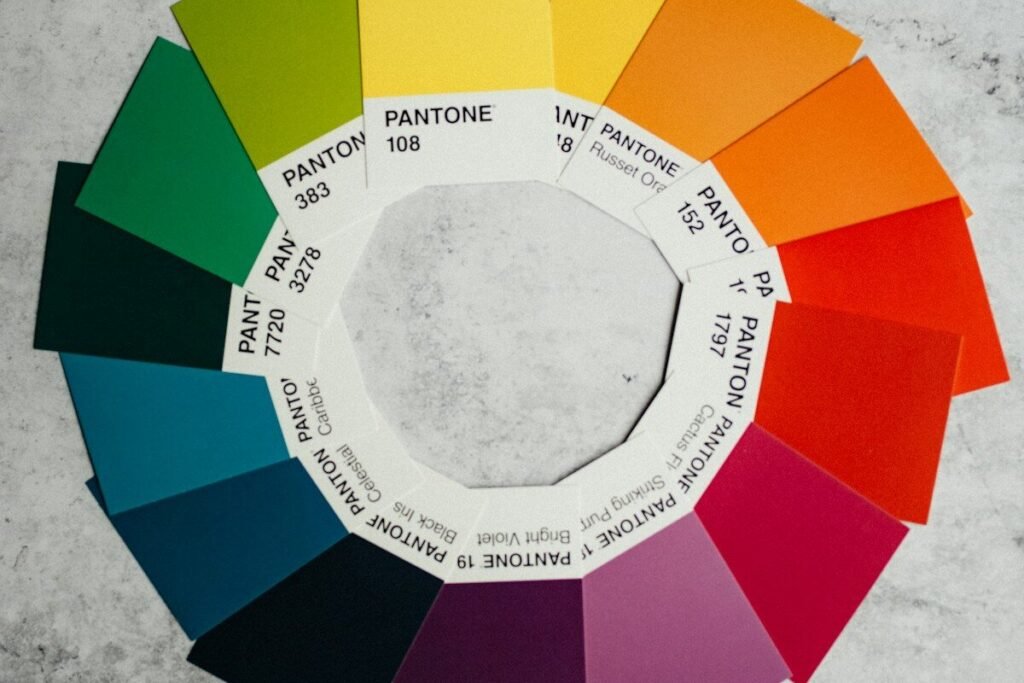 Red, yellow and green colour samples